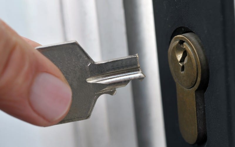 key broken lock close